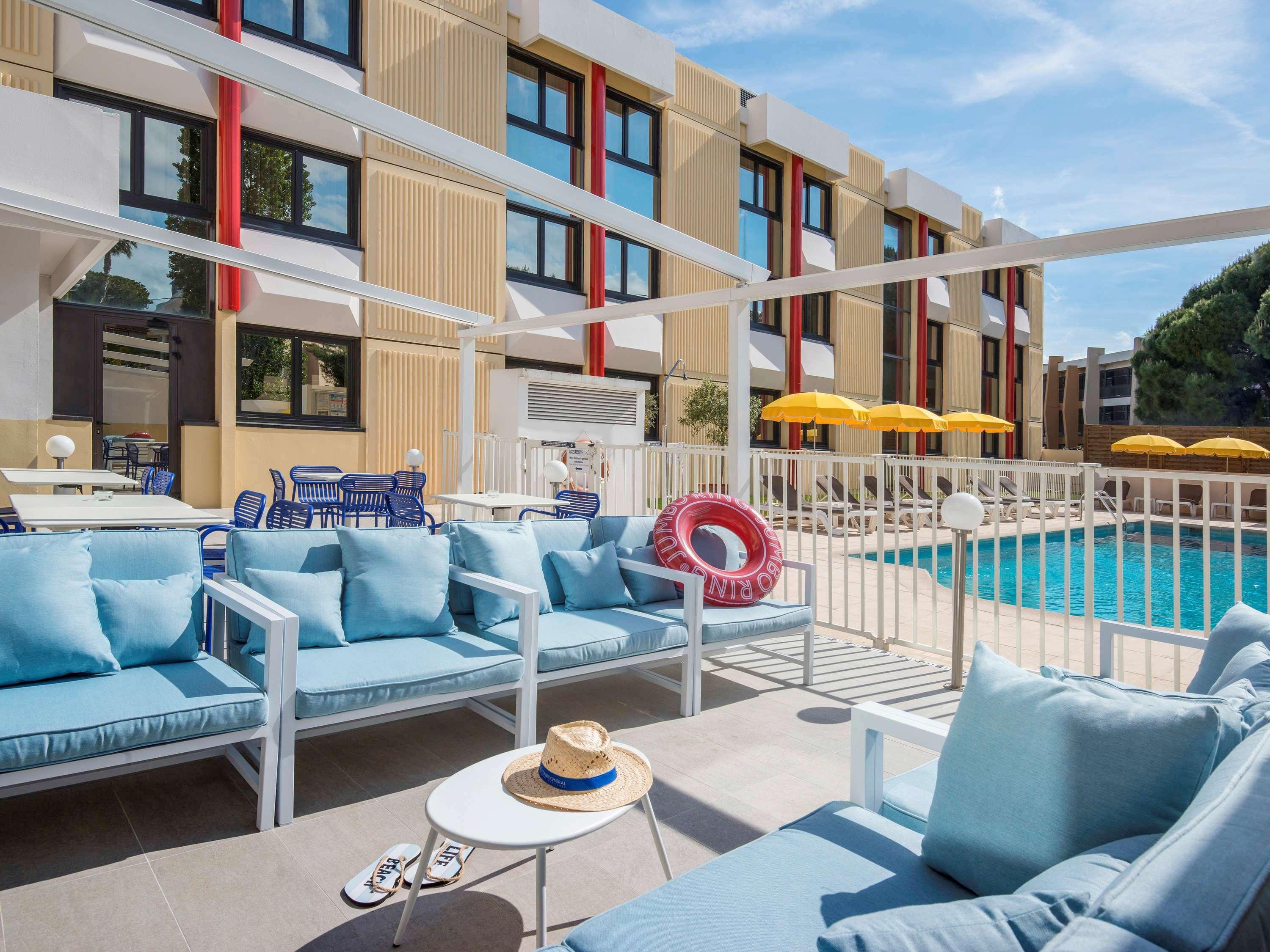 Hotel Ibis Styles Cap 3000 Aeroport