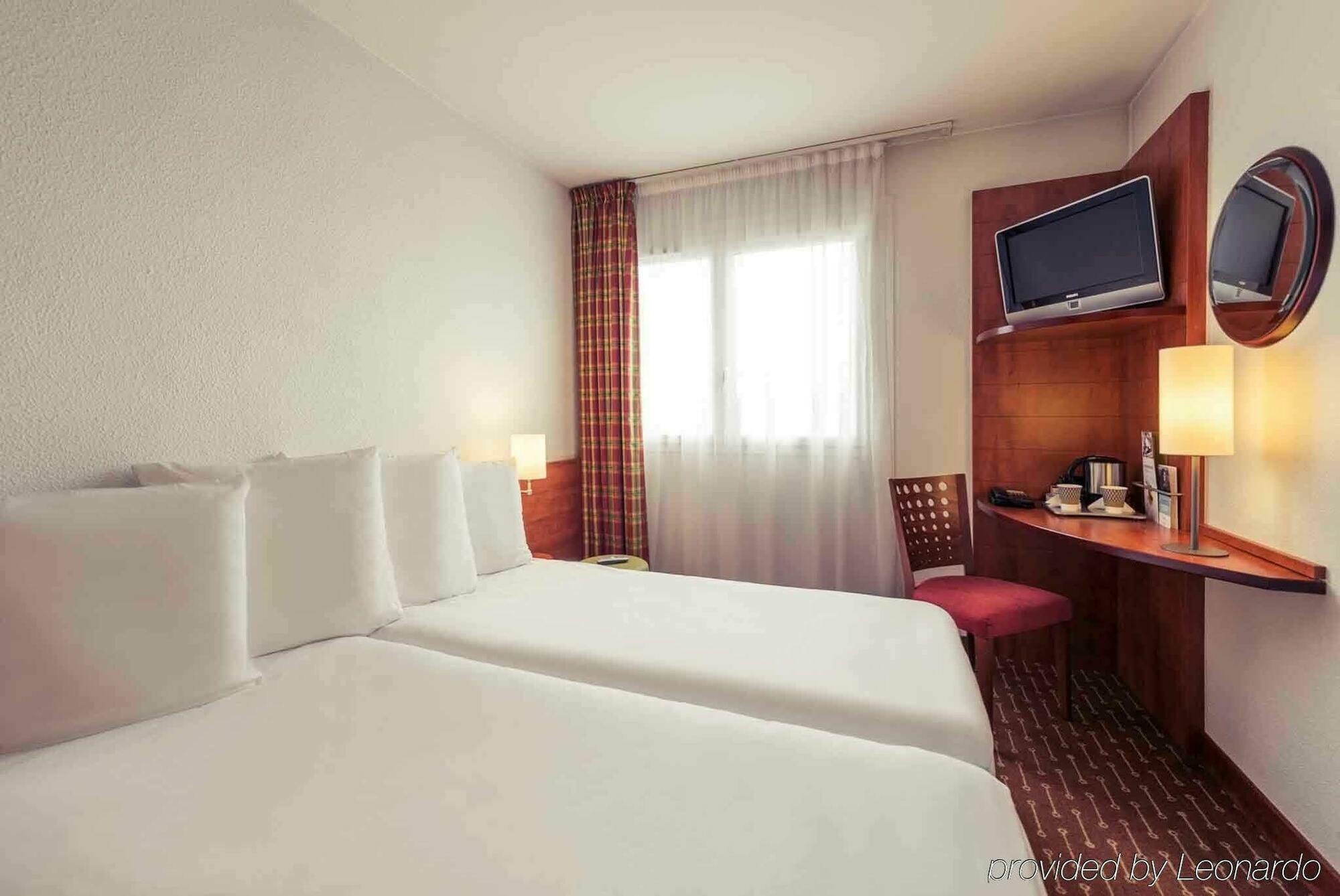 Ibis Styles Cap 3000 Aeroport 3*