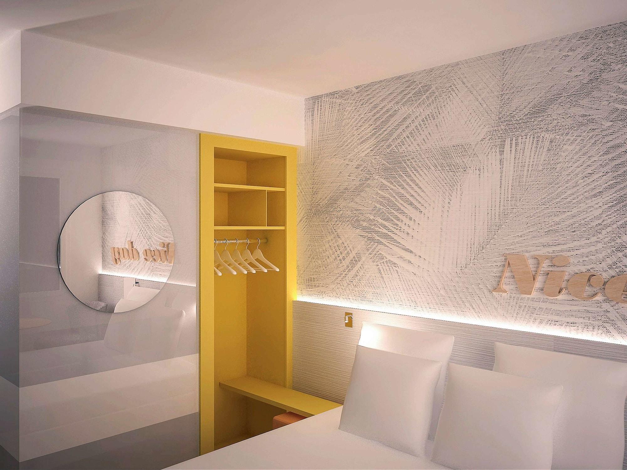 Hotel Ibis Styles Cap 3000 Aeroport 3*