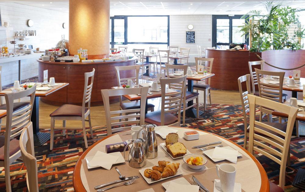 Hotel Ibis Styles Cap 3000 Aeroport 3*
