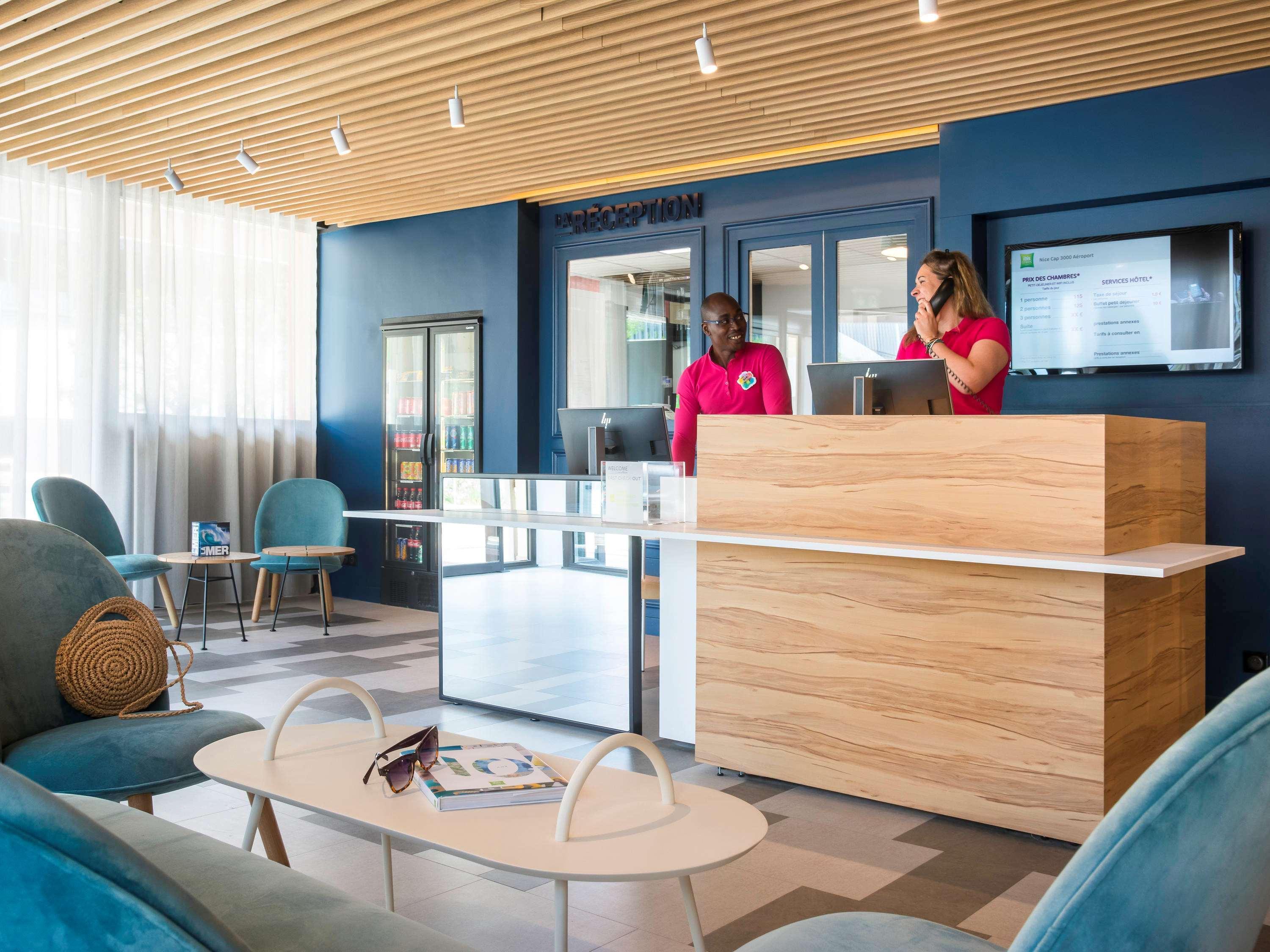 Ibis Styles Cap 3000 Aeroport Hotel 3*